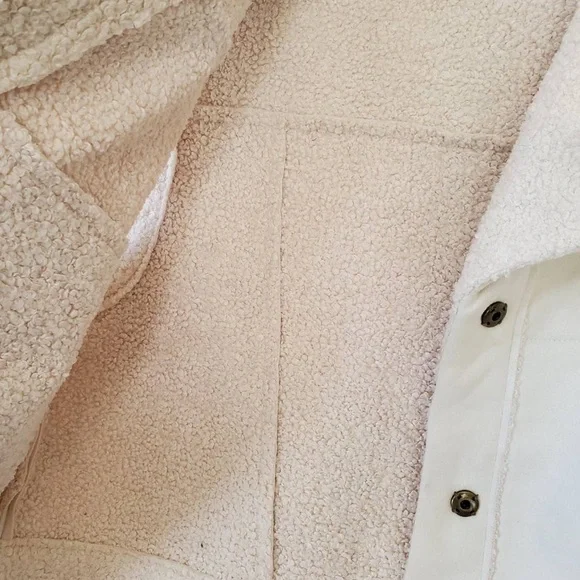 Quebec Sherpa Vest - Picture 14 of 16